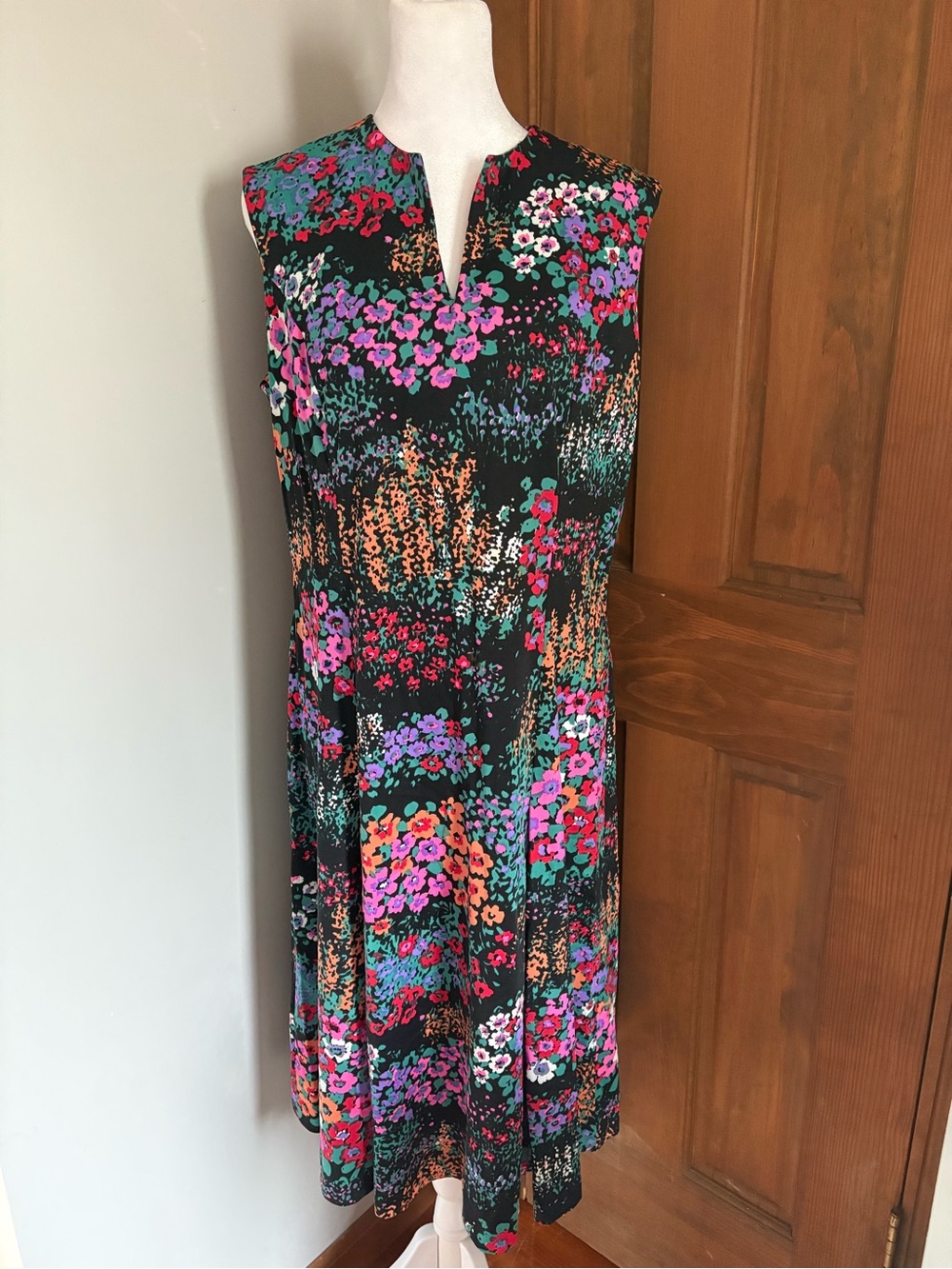 Vintage 1970's Carillon Medium ? Colorful Floral Print Hippie Mod Beachy Dress